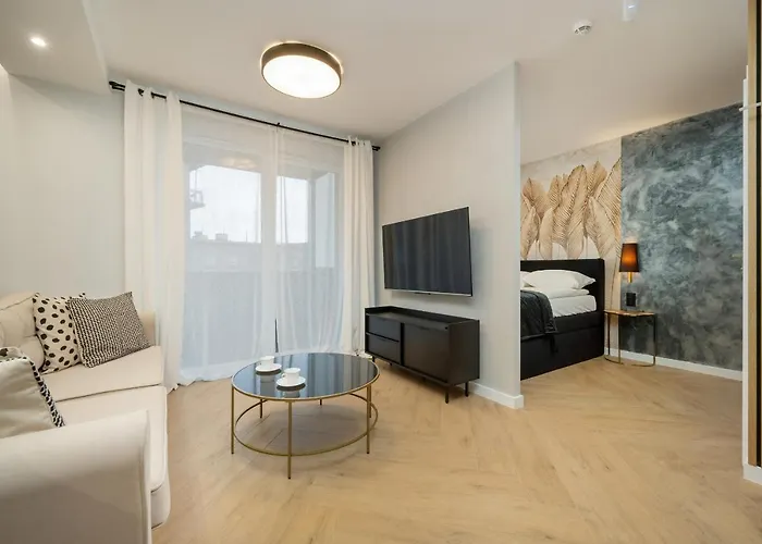 Black And Beige With Balcony And Parking In By Renters